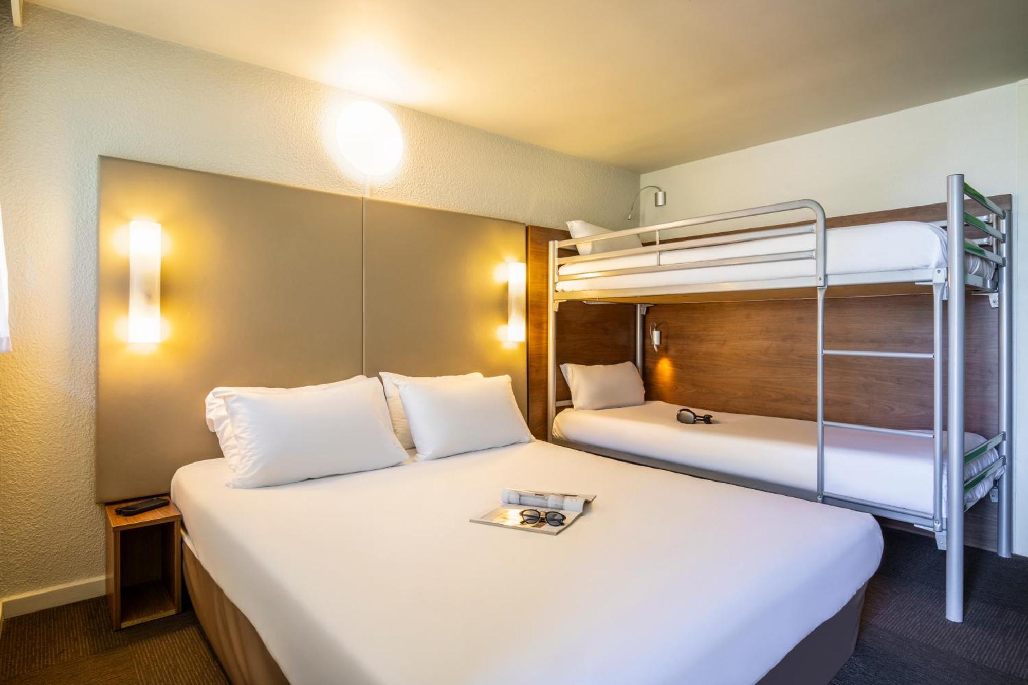 Campanile Melun Sud - Dammarie Les Lys Hotel Екстериор снимка