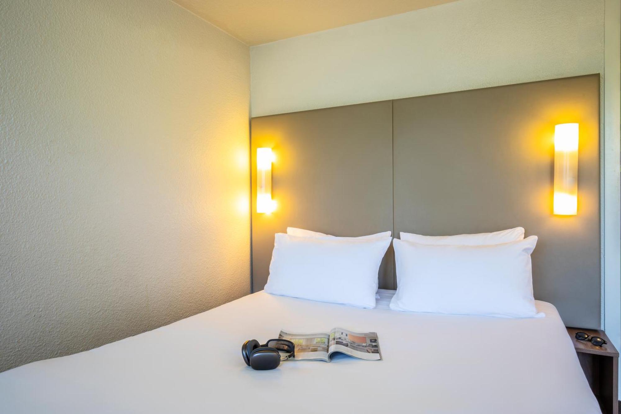 Campanile Melun Sud - Dammarie Les Lys Hotel Екстериор снимка
